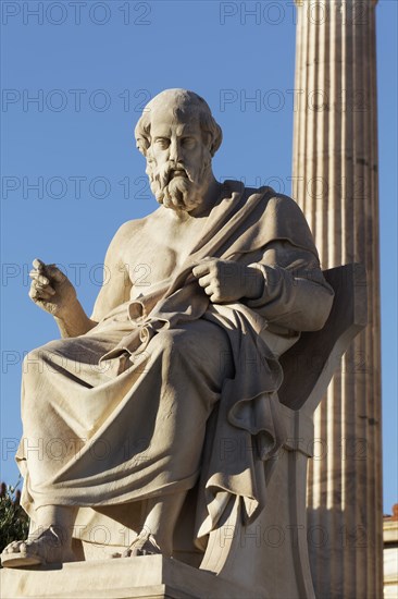Sculpture of the Greek philosopher Plato, Plato, blue sky, sculptor Leonidas Drosis, Academy of Athens, Greece, Europe