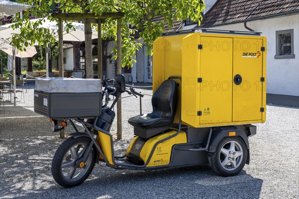 Electrically powered transporter, electric tricycle, postal delivery vehicle, model DXCargo from Swiss manufacturer Kyburz Switzerland AG, Canton Thurgau, Switzerland, Europe