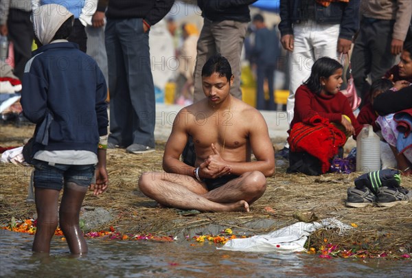 Allahabad, India, 20.01.2010, Hindus gather for the Magh Mela in Allahabad to take a holy dip at the Sangam, the confluence of the Ganges, Yamuna and Saraswati rivers, Asia