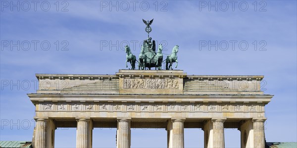 Neoclassical Brandenburg Gate, Paris Square, Under den Linden, Berlin Mitte, Germany, Europe