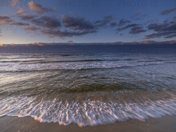 Sandy beach beach on the island of Usedom on the Baltic Sea at sunset, Zempin, Mecklenburg-Western Pomerania, Germany, Europe