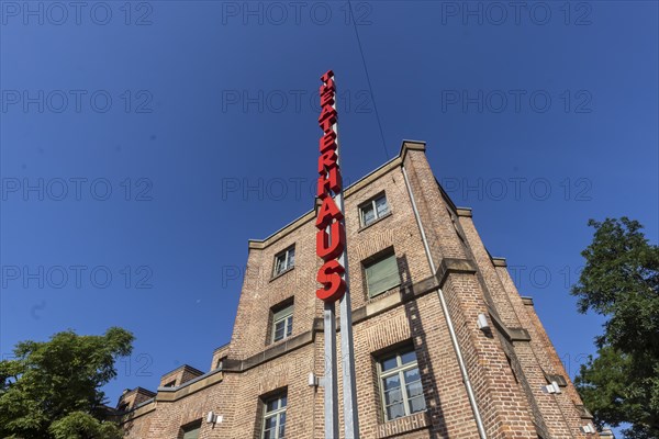 Theaterhaus Stuttgart in the former Rheinstahlhalle at Pragsattel, exterior view, private theatre, event venue and socio-cultural centre, Stuttgart, Baden-Württemberg, Germany, Europe