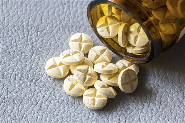 Medicines, medicine, tablets with glass jar