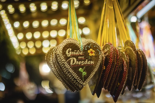 The 588th Dresden Striezelmarkt has reopened after a Corona-related break