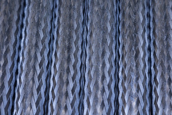 After only four months of construction, the high-tech start-up herone is moving into a new production hall at 24 7 Nordpark Dresden, pushing ahead with the series production of its customised thermoplastic fibre composite profiles for use in aerospace projects