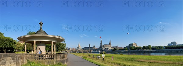 DEU Saxony Dresden Dresden Silhouette