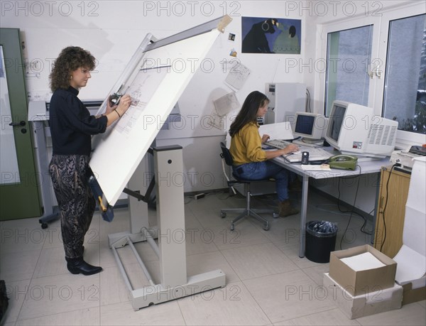 DEU, Germany: The historical slides from the times 80-90s events and persons from politics, culture, working life, medicine a.o. Ruhr area. Workplace for employees 80s