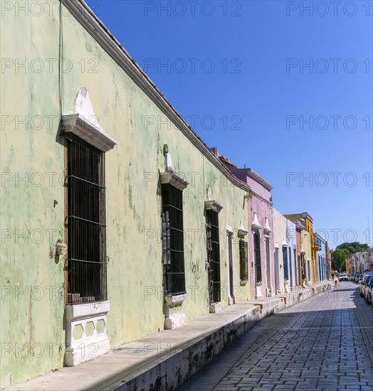 Row of colourful Spanish colonial buildings, Campeche city centre, Campeche State, Mexico, Central America