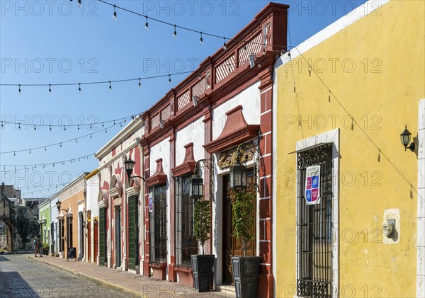 Row of colourful Spanish colonial buildings, Campeche city centre, Campeche State, Mexico, Central America