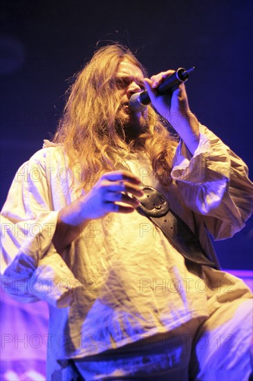 Versengold as support act at Saltatio Mortis' final tour concert in Bochum