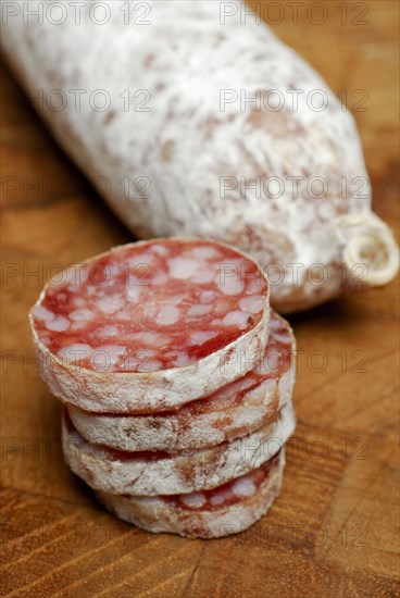 Salami, salametti, sausage