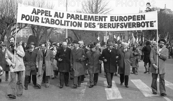 Victims of the Radical Decree, French Resistance and German Nazi victims demonstrated together against the consequences of the Radical Decree and the occupational bans in Strasbourg, the seat of the European Parliament, FRA, France, 13 March 1976, Europe