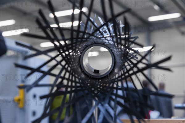 After only four months of construction, the high-tech start-up herone is moving into a new production hall at 24 7 Nordpark Dresden, pushing ahead with the series production of its customised thermoplastic fibre composite profiles for use in aerospace projects