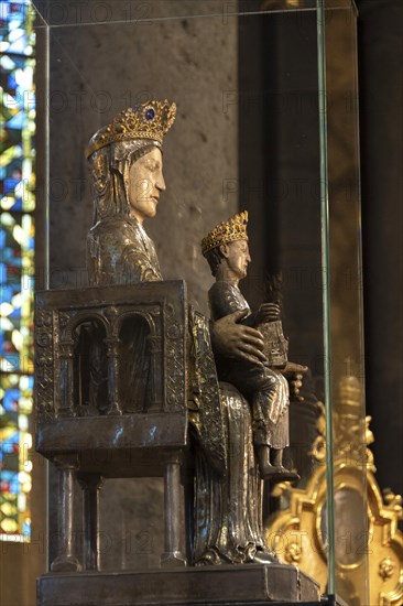 Orcival. Vierge en majesté from the 12th century in the Basilica of Notre-Dame d'Orcival, Puy-de-Dôme, Auvergne-Rhône-Alpes, France, Europe