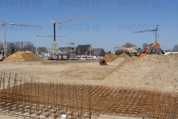 New development area, Am Schwan, in Wesel, where 70 detached and semi-detached houses are being built, Lower Rhine, Germany, Europe