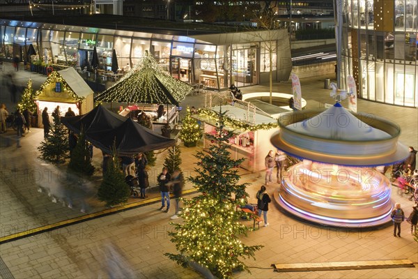 Christmas market on the station forecourt, night shot, Elberfeld, Wuppertal, North Rhine-Westphalia, Germany, Europe