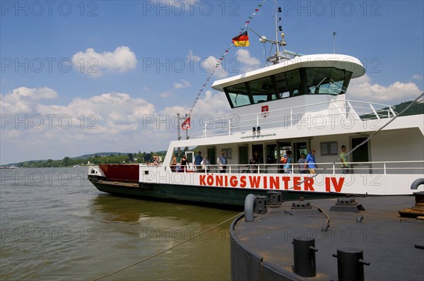 Europe, Germany, North Rhine-Westphalia, Rhine, Königswinter, Drachenfels in the Siebengebirge Nature Park, Königswinter ferry, Königswinter, North Rhine-Westphalia, Germany, Europe