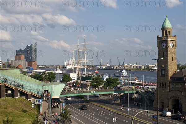 Europe, Germany, Hamburg, Elbe, harbour, St. Pauli Landungsbrücken station, glass centre, Elbe Philharmonic Hall, museum ship Rickmer Rickmers, Hamburg, Hamburg, Federal Republic of Germany, Europe