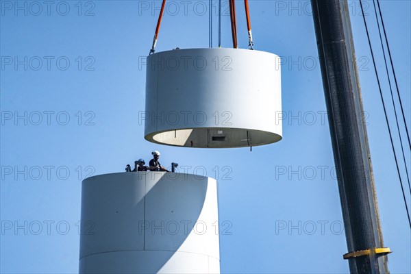 New construction of four Enercon E-160 turbines, repowering of a wind farm near Issum, construction of the tower, 9 older wind turbines from the manufacturer Enercon (E-58 model series) are dismantled, which have been in operation for over two decades, with a total output of 22 megawatts replaced, Lower Rhine, North Rhine-Westphalia, Germany, Europe