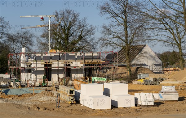 New development area, Am Schwan, in Wesel, where 70 detached and semi-detached houses are being built, Lower Rhine, Germany, Europe