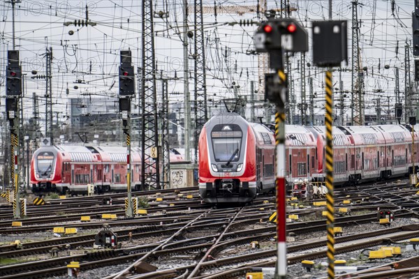 Regional express train entering Frankfurt am Main main station, track system, signals, overhead lines, Hesse, Germany, Europe