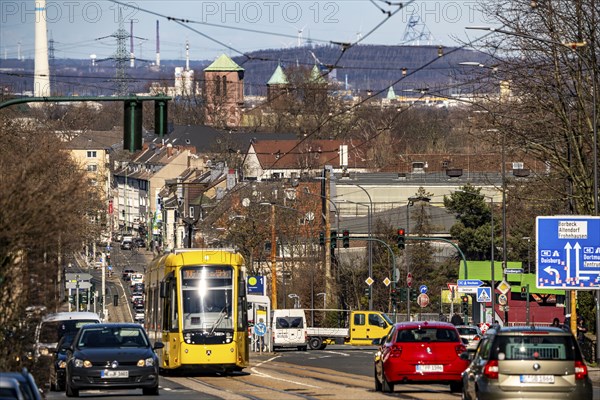 Ruhrbahn tram, city centre traffic, Hobeisenstrasse, in front, Martin-Luther-Strasse, in the extension, Essen-Holsterhausen, Essen, North Rhine-Westphalia, Germany, Europe
