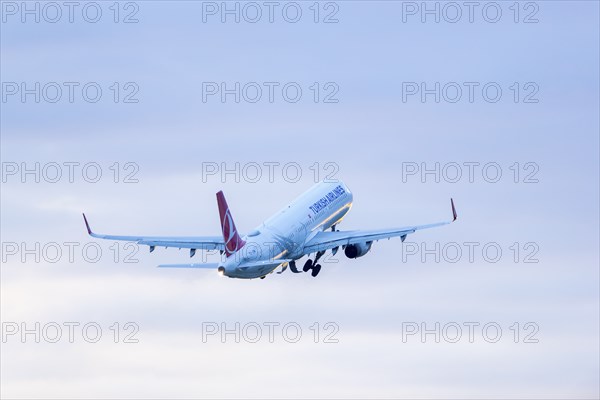 Passenger aircraft after take-off, TURKISH AIRLINE, Baden-Württemberg, Germany, Europe