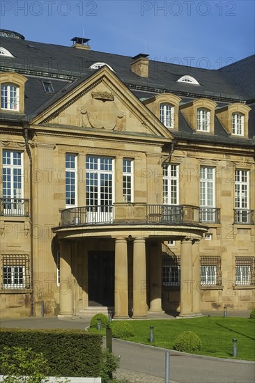 Villa Reitzenstein, official residence of the State Ministry of Baden-Württemberg and the incumbent Minister President, built between 1910 and 1913 for Baroness Helene von Reitzenstein, historical building, architecture, architects Hugo Schlösser and Johann Weirether, windows, round balcony, columns, Stuttgart, Baden-Württemberg, Germany, Europe
