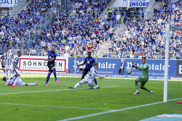 11.05.2024, Football 3rd division, Season 2023/24, Matchday 37: Waldhof Mannheim vs SV Sandhausen (4:2) . Terrence Boyd (13, Waldhof Mannheim) scores the 2:0 for his team