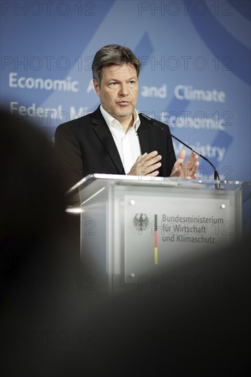 Robert Habeck, Federal Minister for Economic Affairs and Climate Protection and Vice Chancellor, in a press statement following the joint meeting with the security and defence industry. Berlin, 27.03.2024