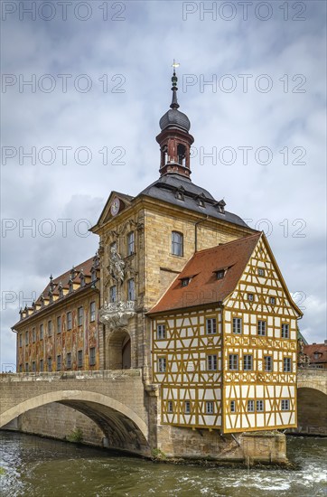 Old town hall (Altes Rathaus) (1386), built in the middle of the Regnitz river, accessible by two bridges, Germany, Europe
