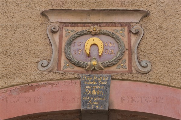 (© Sylvio Dittrich +49 1772156417) Naumburg, façade detail of the old town centre