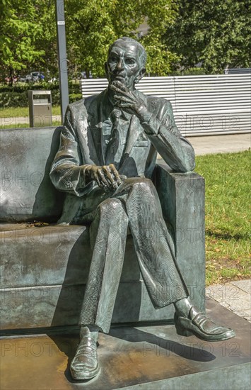 Monument to Jan Karski Kozielewski, Warsaw, Mazovian Voivodeship, Poland, Europe