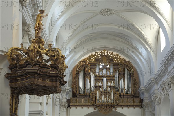Interior view with organ and pulpit of the baroque St. Salvator Cathedral, baroque, Fulda, Hesse, Germany, Europe