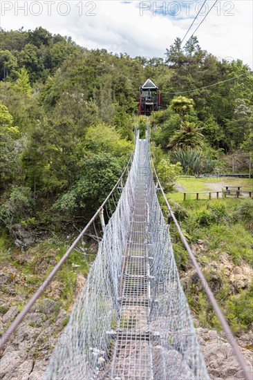 Buller Gorge Swingbridge, Buller River, Murchison, Neuseeland