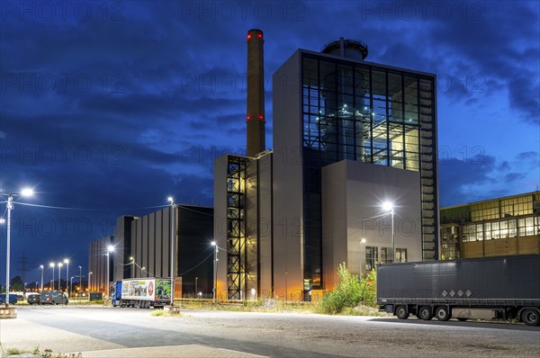 The Lausward natural gas power plant, the most efficient gas and steam turbine power plant in the world, generates electricity and district heating, Block Fortuna, in the harbour of Düsseldorf, North Rhine-Westphalia, Germany, Europe