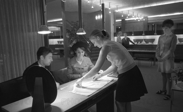 DEU, Germany, Dortmund: Personalities from politics, economy and culture from the years 1965-71. Jeweller (goldsmith) work and sales ca. 1965-6, Europe