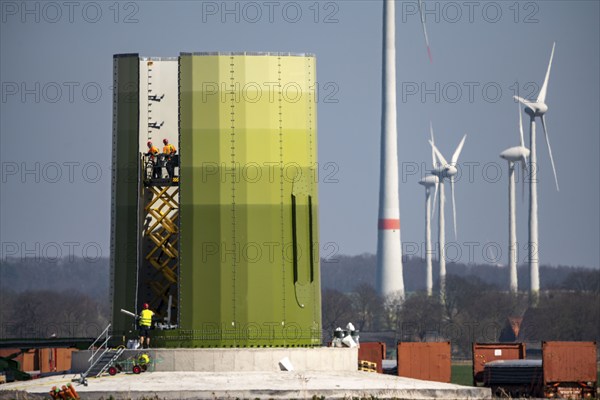 Construction of a wind turbine, Enercon steel pillar, near Kerken, Kleve district, Lower Rhine, North Rhine-Westphalia, Germany, Europe
