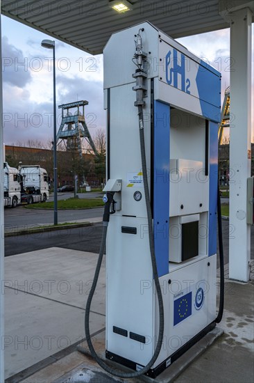Hydrogen filling station, at the Hertern hydrogen competence centre, h2Herten, on the site of the disused Ewald mine in Herten, North Rhine-Westphalia, Germany, Europe