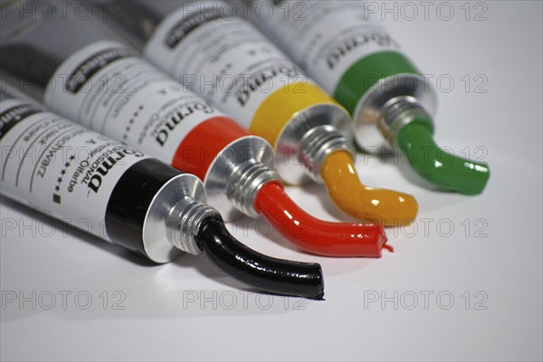 Four colour tubes, artist's colours, green, yellow, red, black, Hamburg, Hamburg, Federal Republic of Germany