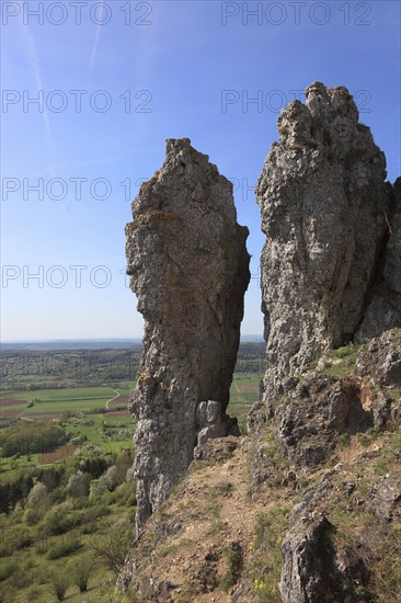 Ehrenbürg rock and the Walberla rock, Wiesenthauer Nadel, near Kirchehrenbach, district of Forchheim, Upper Franconia, Bavaria, Germany, Europe