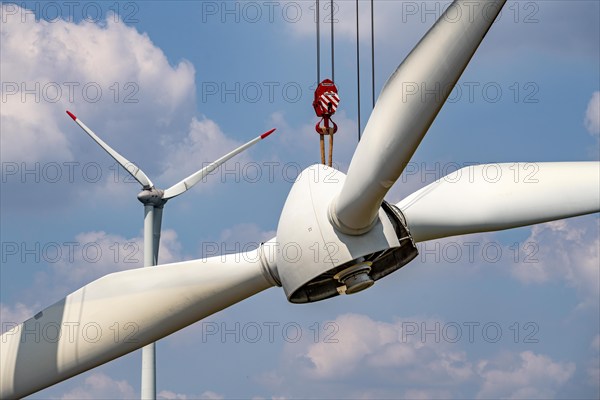 Repowering of a wind farm near Issum, 9 older wind turbines from the manufacturer Enercon (model series E-58) will be dismantled, which have been in operation for over two decades, will be replaced by a total of four Enercon E-160 turbines, under construction, with a total output of 22 megawatts, Lower Rhine, North Rhine-Westphalia, Germany, Europe