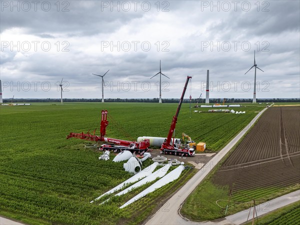 Repowering, dismantled Enercon E-58 wind turbine in a wind farm near Issum, 9 older wind turbines that have been in operation for over two decades are being replaced by a total of four Enercon E-160 turbines, under construction, with a total output of 22 megawatts, Lower Rhine, North Rhine-Westphalia, Germany, Europe
