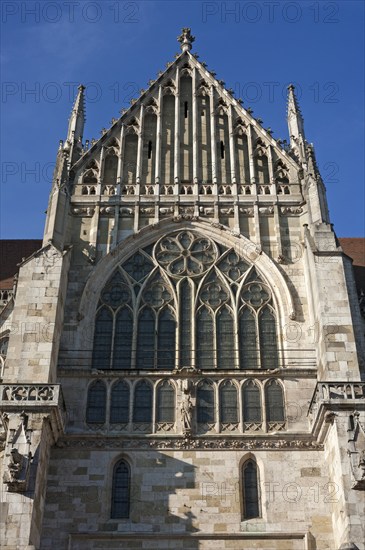 Partial view of the south front of St Peter's Cathedral, start of construction 1273, Regensburg, Upper Palatinate, Bavaria, Germany, Europe