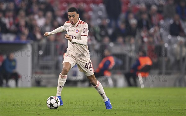 Jamal Musiala FC Bayern Munich FCB (42) Action on the ball, Champions League, Allianz Arena, Munich, Bavaria, Germany, Europe