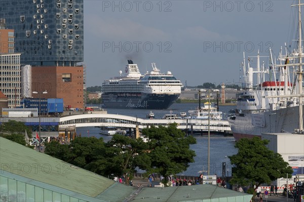Europe, Germany, Hamburg, Elbe, harbour, Elbe Philharmonic Hall, passenger ship Mein Schiff 1, Hamburg, Hamburg, Federal Republic of Germany, Europe