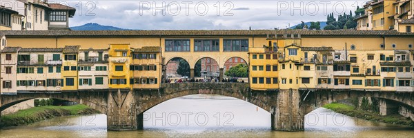 Ponte Vecchio over the river Arno, architecture, historical, history, culture, panorama, city trip, tourism, attraction, sight, Florence, Italy, Europe