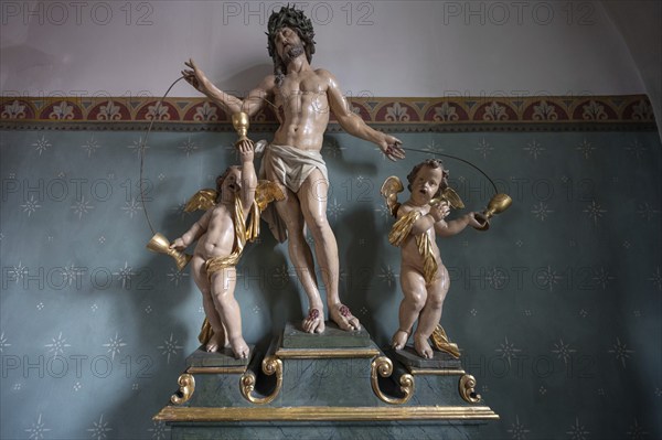 Christ with angel figures, Church of the Holy Blood, Iphofen, Lower Franconia, Bavaria, Germany, Europe