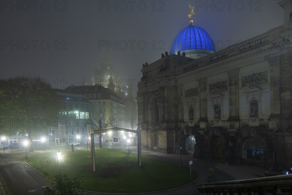 The old town of Dresden shrouded in November fog. Georg Treu Platz with Lipsiusbau, foggy atmosphere in Dresden, Dresden, Saxony, Germany, Europe