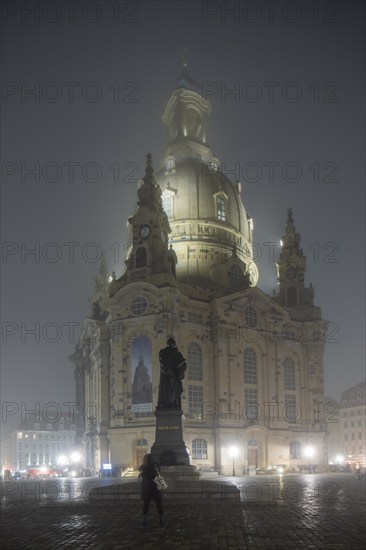 Dresden's old town shrouded in November fog. Church of Our Lady, Foggy atmosphere in Dresden, Dresden, Saxony, Germany, Europe